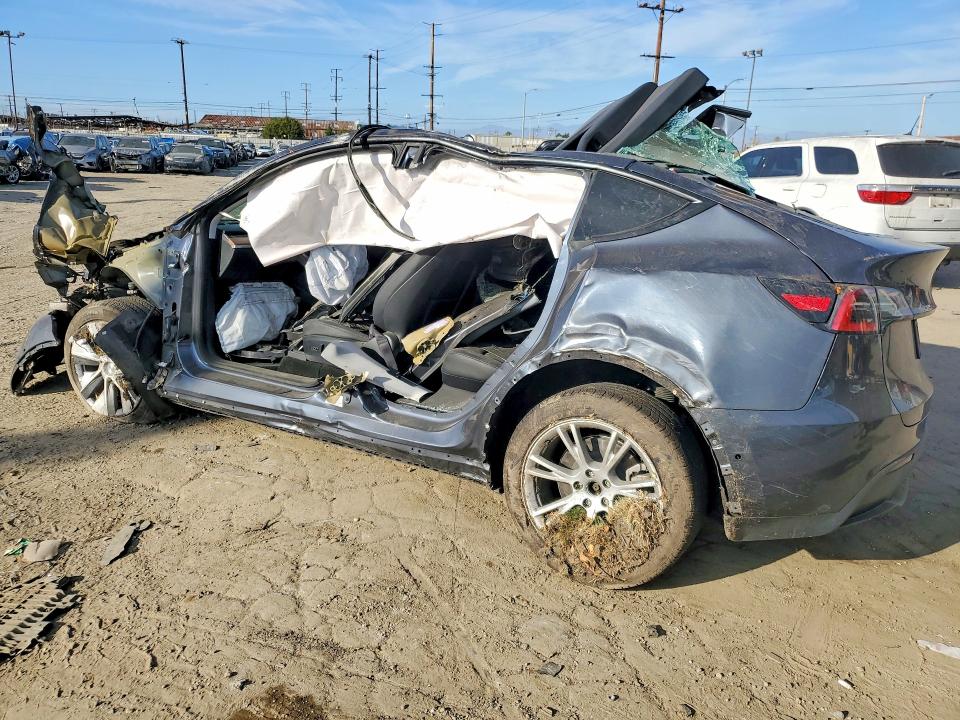 2021 Tesla Model Y მანქანა იყიდება აუქციონზე, vin: 5YJYGDEEXMF063088, აუქციონის ნომერი: 79670325