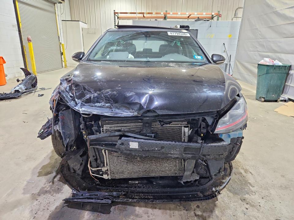 47794346 :رقم المزاد ، 3VW447AUXHM021640 vin ، 2017 Volkswagen Gti مزاد بيع