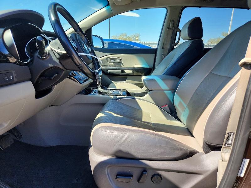46639916 :رقم المزاد ، KNDMC5C15F6028392 vin ، 2015 Kia Sedona مزاد بيع