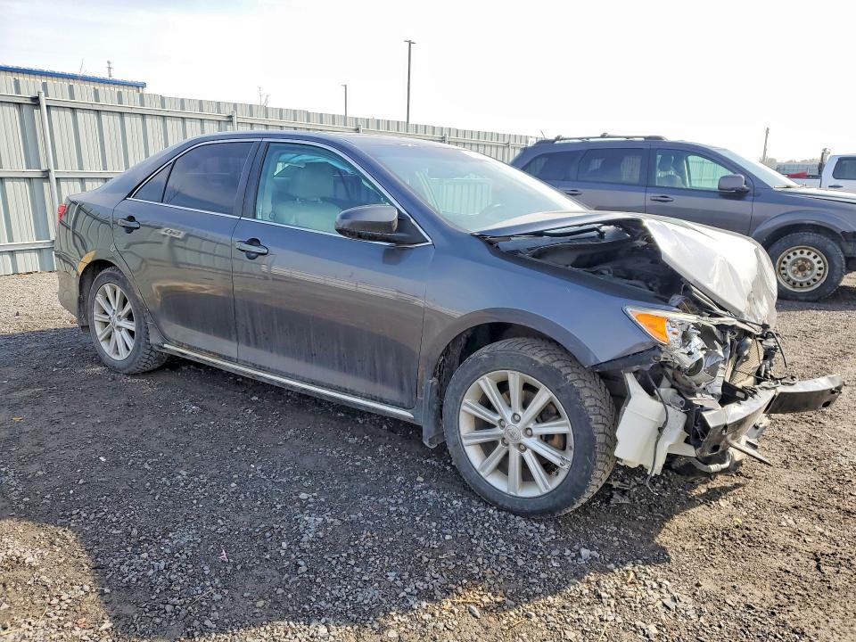 2013 Toyota Camry მანქანა იყიდება აუქციონზე, vin: 4T1BF1FK6DU642450, აუქციონის ნომერი: 47353506