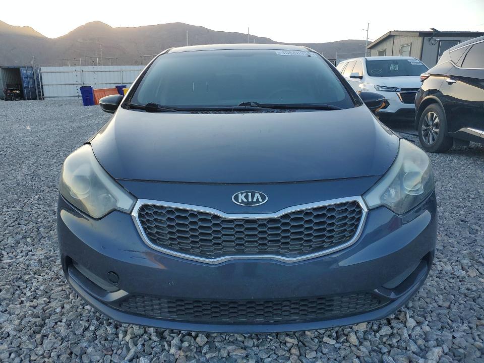 2014 Kia Forte მანქანა იყიდება აუქციონზე, vin: KNAFX4A68E5063399, აუქციონის ნომერი: 45888956