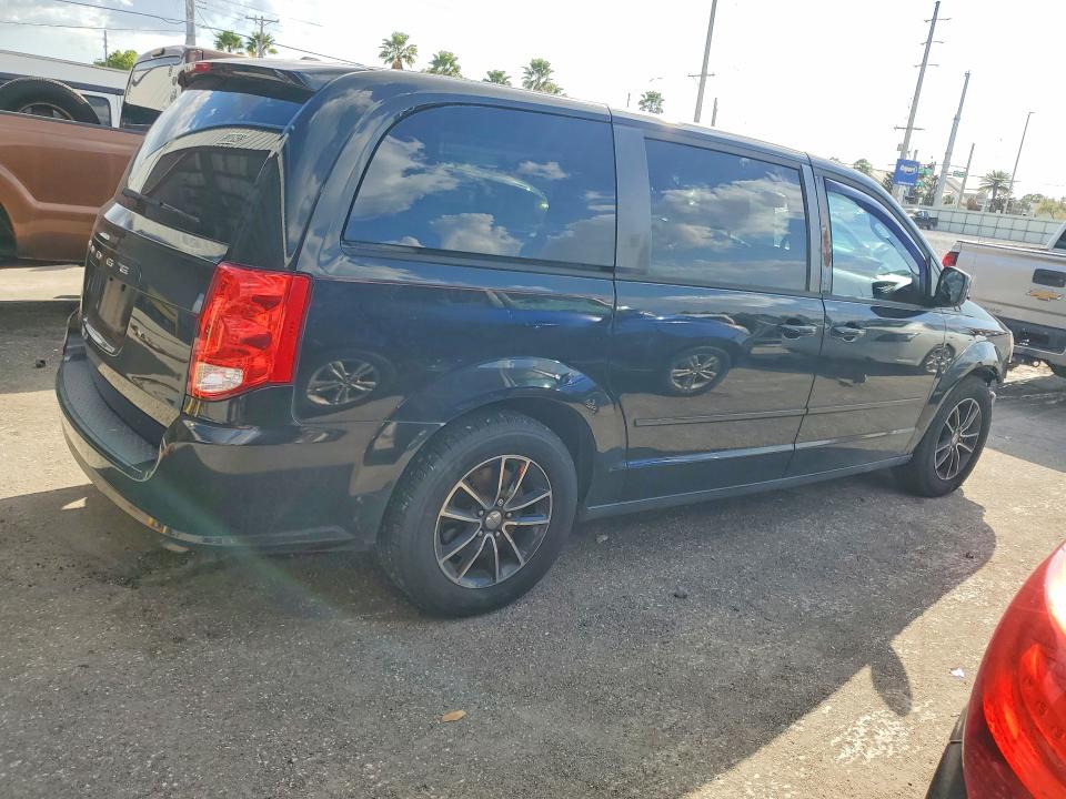 41758136 :رقم المزاد ، 2C4RDGCGXGR107196 vin ، 2016 Dodge Grand Caravan مزاد بيع