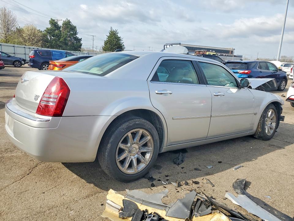 Продажа на аукционе авто 2006 Chrysler 300c, vin: 2C3LA63H76H116027, номер лота: 48133726