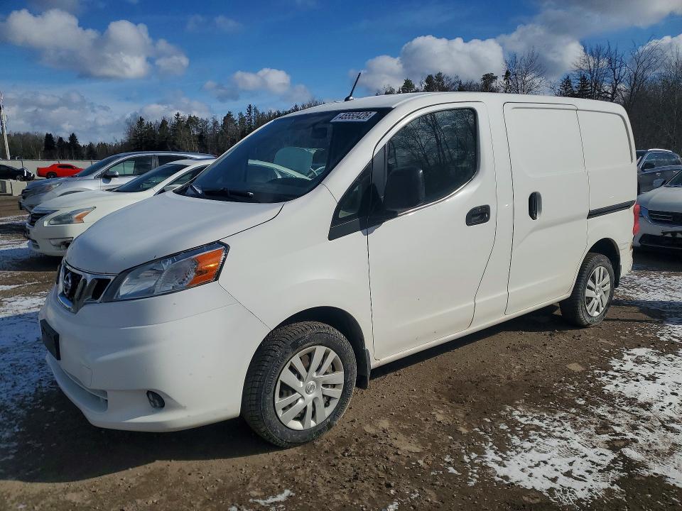 45550426 :رقم المزاد ، 3N6CM0KN6FK697599 vin ، 2015 Nissan Nv200 مزاد بيع