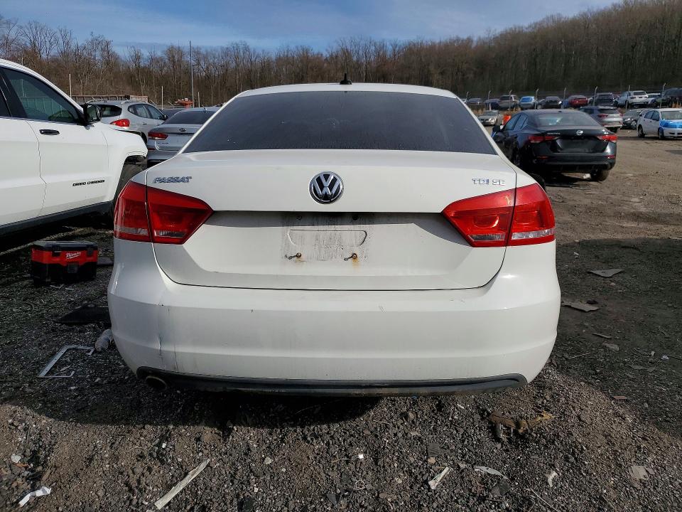 47463216 :رقم المزاد ، 1VWBV7A37FC007415 vin ، 2015 Volkswagen Passat مزاد بيع