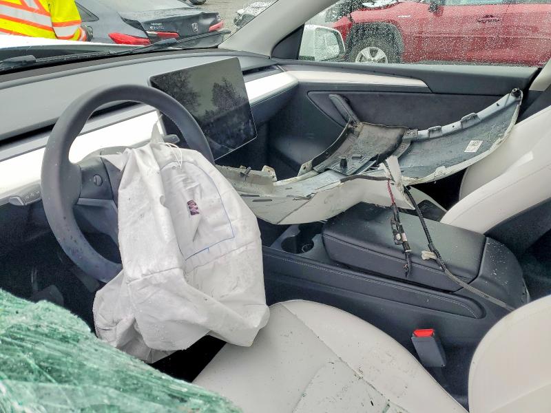 47044086 :رقم المزاد ، 7SAYGDEE9PF623643 vin ، 2023 Tesla Model Y مزاد بيع