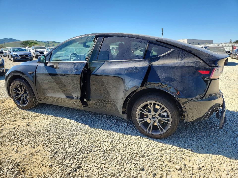 Продажа на аукционе авто 2025 Tesla Model Y, vin: 7SAYGDED5SF256191, номер лота: 46815596