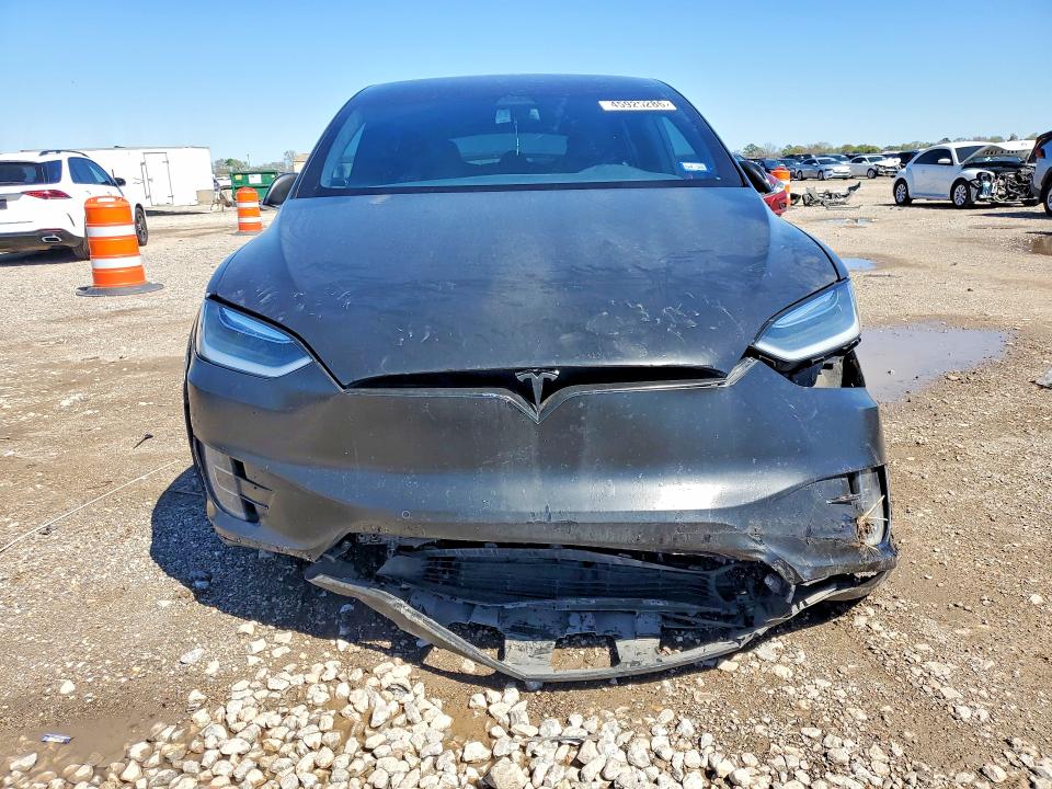 2017 Tesla Model X მანქანა იყიდება აუქციონზე, vin: 5YJXCDE23HF061363, აუქციონის ნომერი: 45925286
