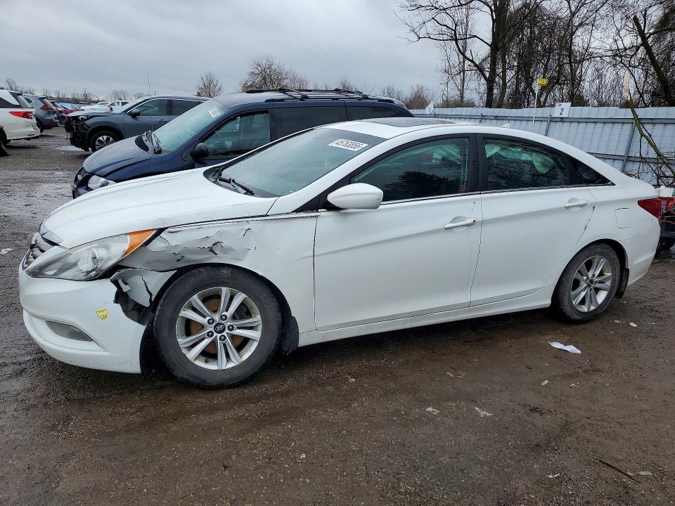 45763856 :رقم المزاد ، 5NPEB4AC8DH734183 vin ، 2013 Hyundai Sonata مزاد بيع