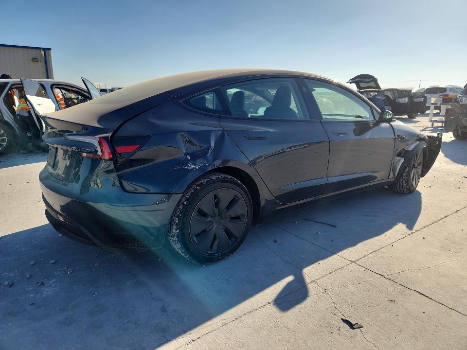 47648016 :رقم المزاد ، 5YJ3E1EA1SF055437 vin ، 2025 Tesla Model 3 مزاد بيع