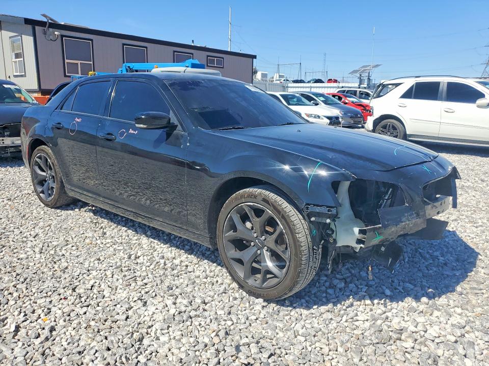 47506006 :رقم المزاد ، 2C3CCABG8NH236553 vin ، 2022 Chrysler 300 مزاد بيع