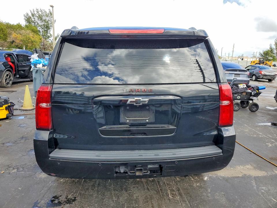47988306 :رقم المزاد ، 1GNSKBKC8KR178752 vin ، 2019 Chevrolet Tahoe مزاد بيع