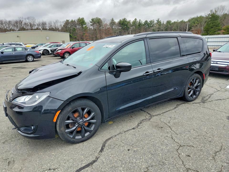 2020 Chrysler Pacifica მანქანა იყიდება აუქციონზე, vin: 2C4RC1FG1LR110493, აუქციონის ნომერი: 46170716