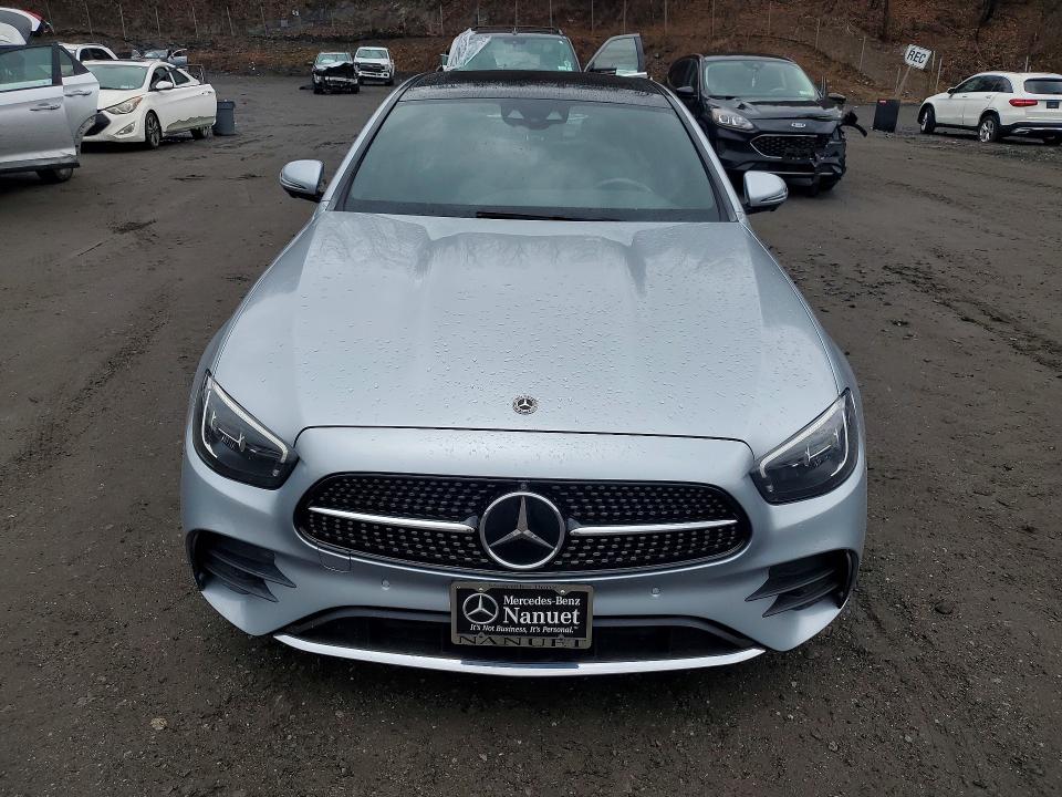 46066216 :رقم المزاد ، W1KZF8EB6MA967572 vin ، 2021 Mercedes-benz E مزاد بيع
