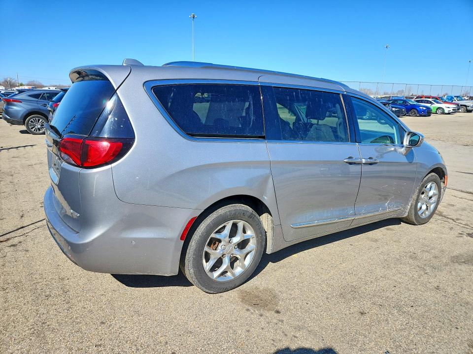 79635975 :رقم المزاد ، 2C4RC1GG8KR508281 vin ، 2019 Chrysler Pacifica مزاد بيع