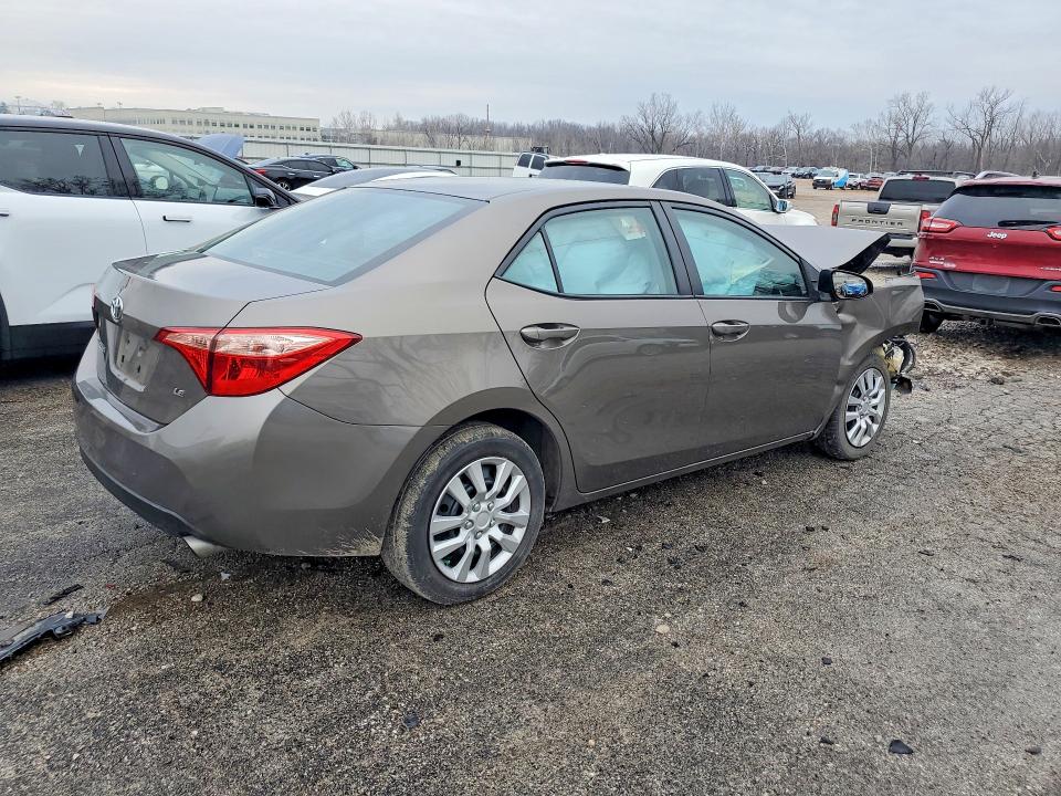 79517575 :رقم المزاد ، 2T1BURHEXHC855307 vin ، 2017 Toyota Corolla مزاد بيع