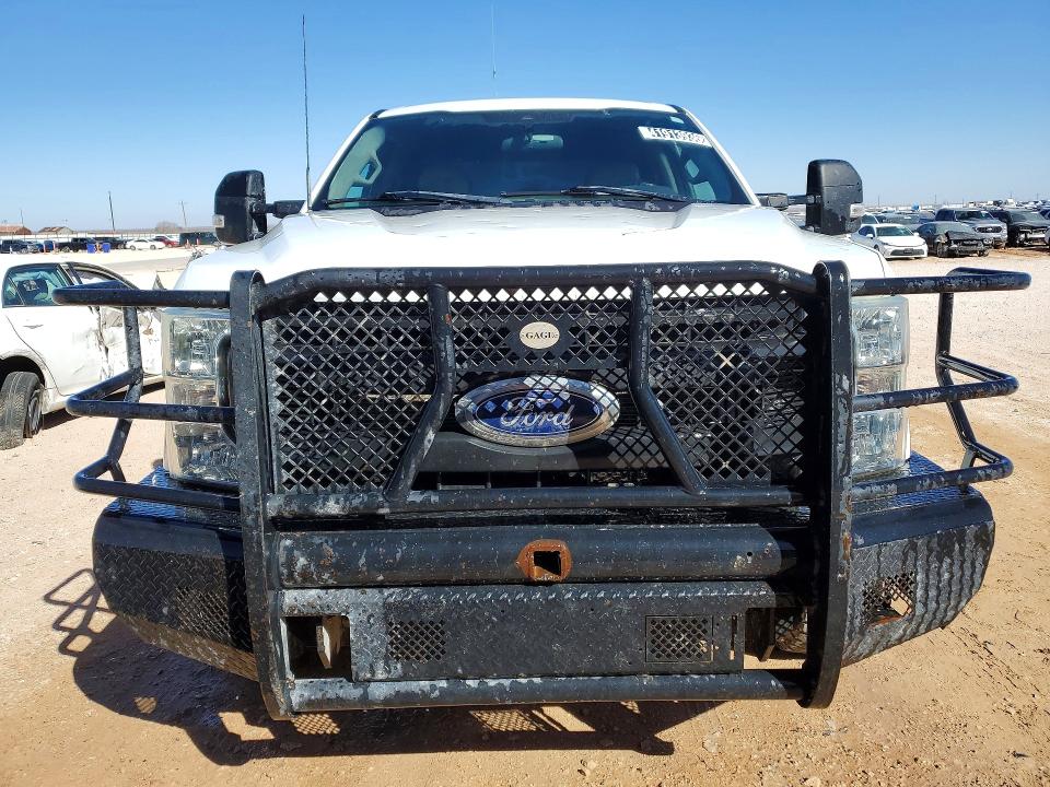 41913936 :رقم المزاد ، 1FT8W3BT4NED77449 vin ، 2022 Ford F350 مزاد بيع