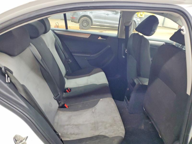 47511756 :رقم المزاد ، 3VW2B7AJ6JM254374 vin ، 2018 Volkswagen Jetta مزاد بيع