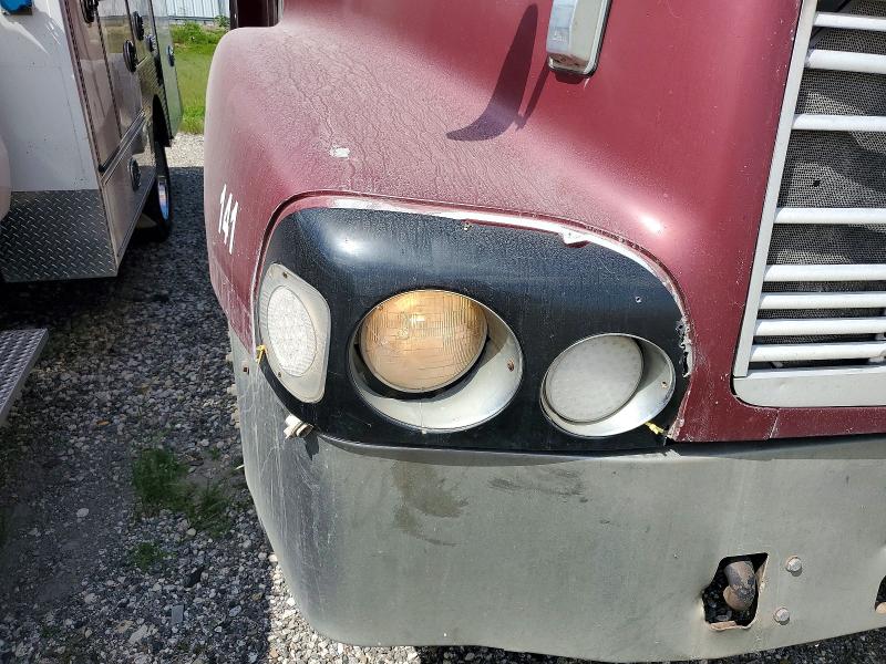 Продаж на аукціоні авто 2001 Freightliner Conventional, vin: 1FUYSWEB31PG01398, номер лоту: 47099026