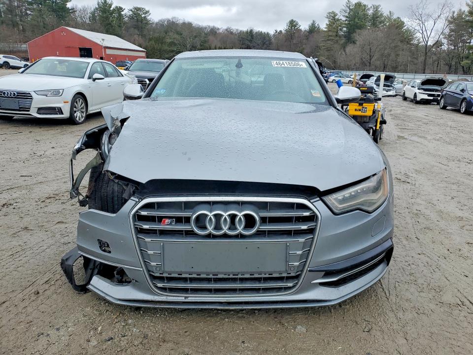 46418506 :رقم المزاد ، WAUF2AFC5EN102431 vin ، 2014 Audi S6 مزاد بيع