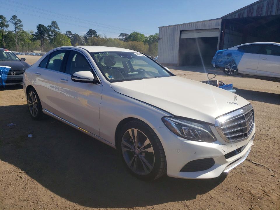 46881026 :رقم المزاد ، 55SWF4JB8GU120834 vin ، 2016 Mercedes-benz C مزاد بيع