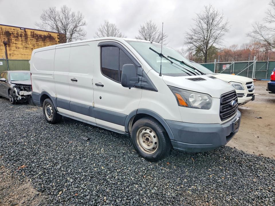 41622206 :رقم المزاد ، 1FTNE1ZM1FKA96320 vin ، 2015 Ford Transit مزاد بيع
