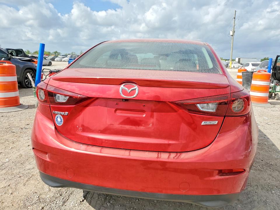 47333006 :رقم المزاد ، 3MZBN1V35JM214058 vin ، 2018 Mazda 3 مزاد بيع