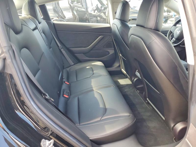 79627015 :رقم المزاد ، 5YJ3E1EA9JF012477 vin ، 2018 Tesla Model 3 مزاد بيع
