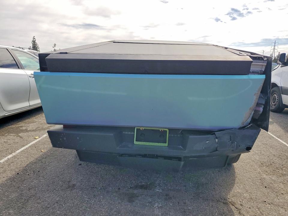 Продажа на аукционе авто 2024 Tesla Cybertruck, vin: 7G2CEHED0RA053444, номер лота: 41820596