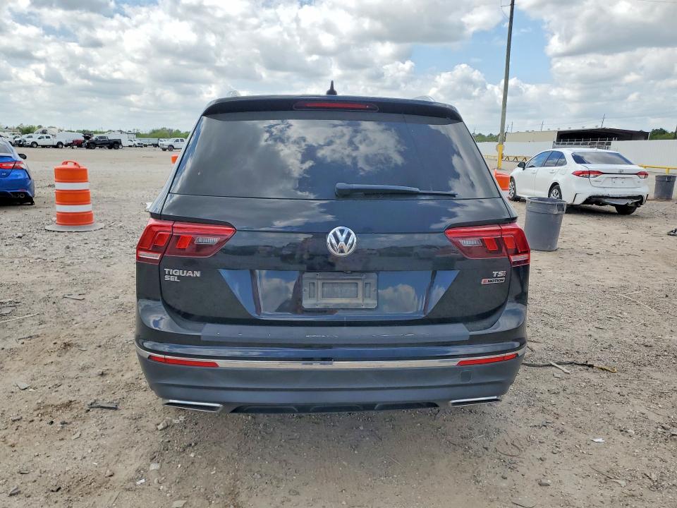 Продажа на аукционе авто 2018 Volkswagen Tiguan, vin: 3VV2B7AX4JM031288, номер лота: 46565296