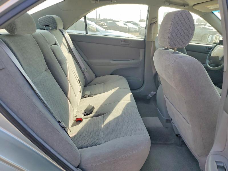 47092166 :رقم المزاد ، JTDBE32K320119187 vin ، 2002 Toyota Camry مزاد بيع