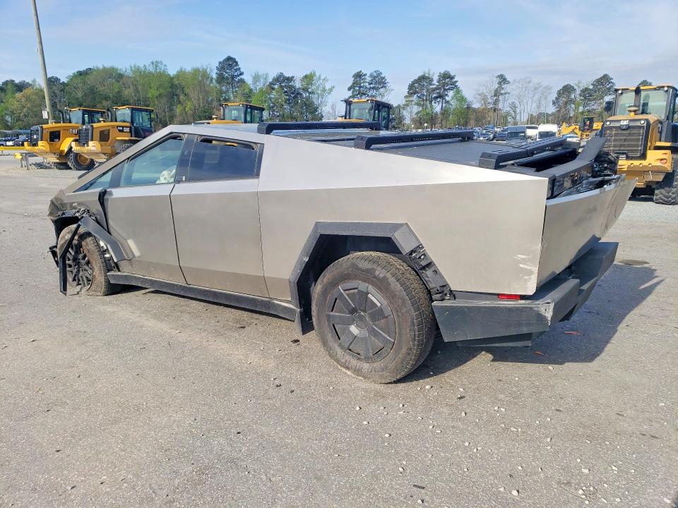 46417426 :رقم المزاد ، 7G2CEHED3SA075055 vin ، 2025 Tesla Cybertruck مزاد بيع