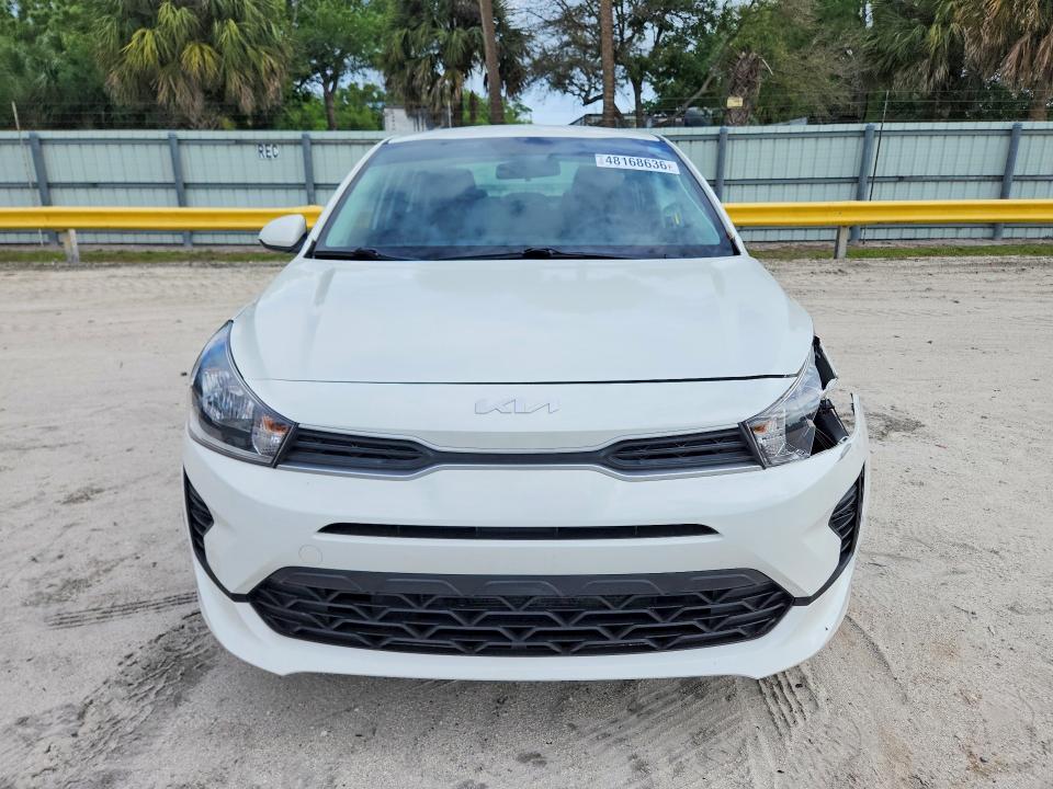 48168636 :رقم المزاد ، 3KPA24AD6NE492250 vin ، 2022 Kia Rio مزاد بيع