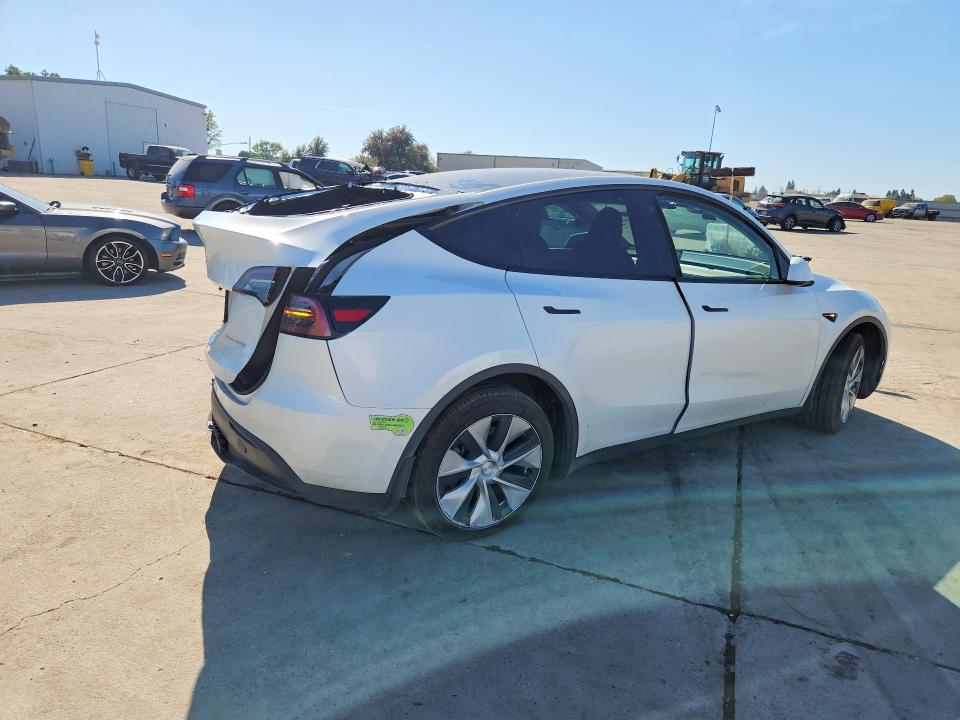 2023 Tesla Model Y მანქანა იყიდება აუქციონზე, vin: 7SAYGDEE4PF687590, აუქციონის ნომერი: 46398456