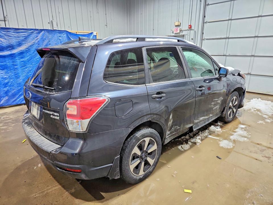 Продажа на аукционе авто 2017 Subaru Forester, vin: JF2SJAJC7HH475485, номер лота: 79271325