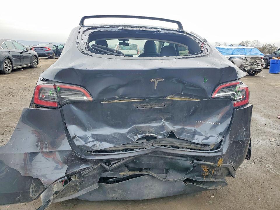 2024 Tesla Model Y მანქანა იყიდება აუქციონზე, vin: 7SAYGDEE0RA238732, აუქციონის ნომერი: 79381895