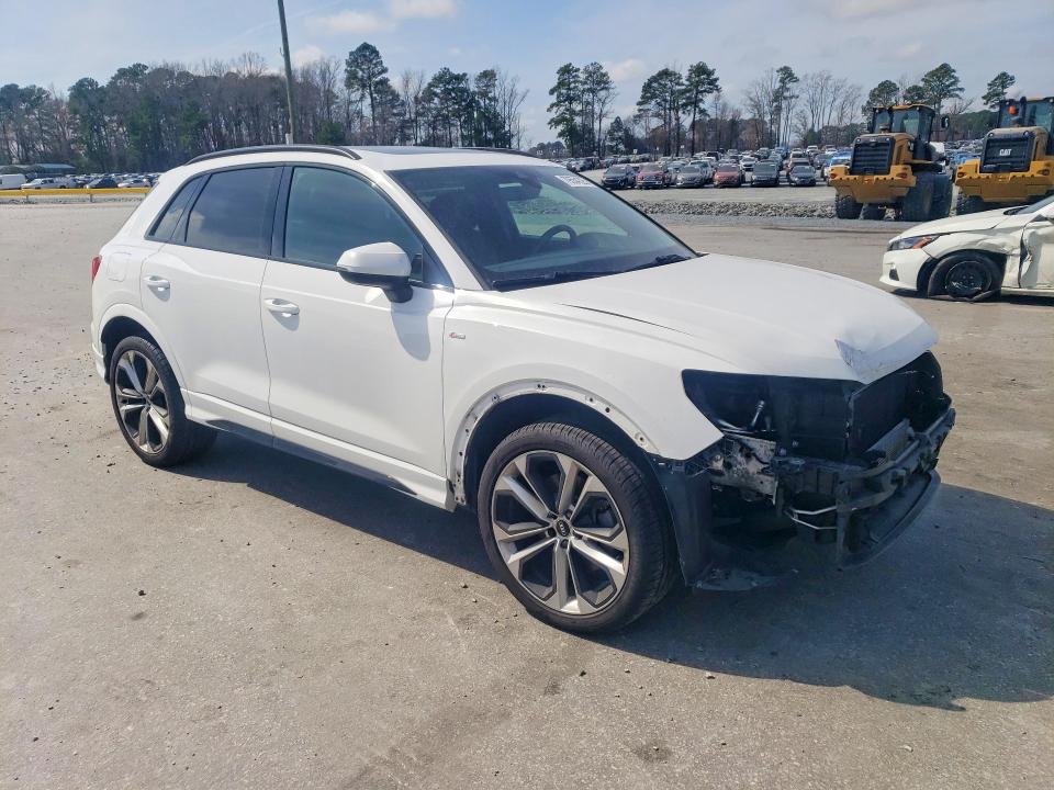 79554325 :رقم المزاد ، WA1EECF3XN1007611 vin ، 2022 Audi Q3 مزاد بيع
