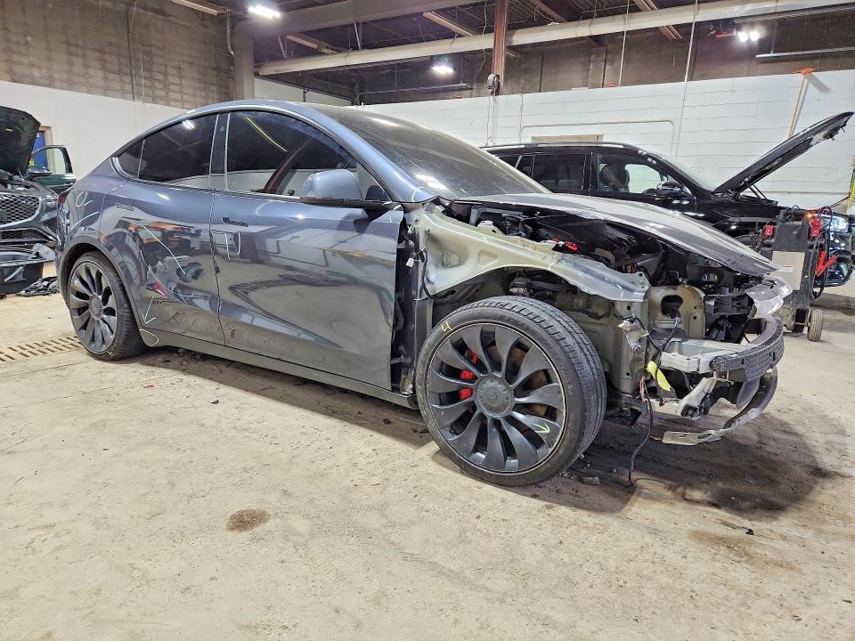 77600375 :رقم المزاد ، 7SAYGDEF5NF465338 vin ، 2022 Tesla Model Y مزاد بيع