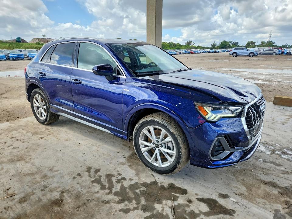Продажа на аукционе авто 2025 Audi Q3, vin: WA1DECF30S1099299, номер лота: 46156446