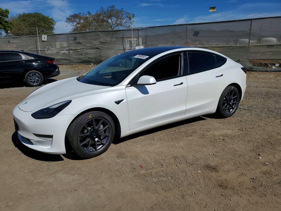 79598865 :رقم المزاد ، 5YJ3E1EBXMF003834 vin ، 2021 Tesla Model 3 مزاد بيع