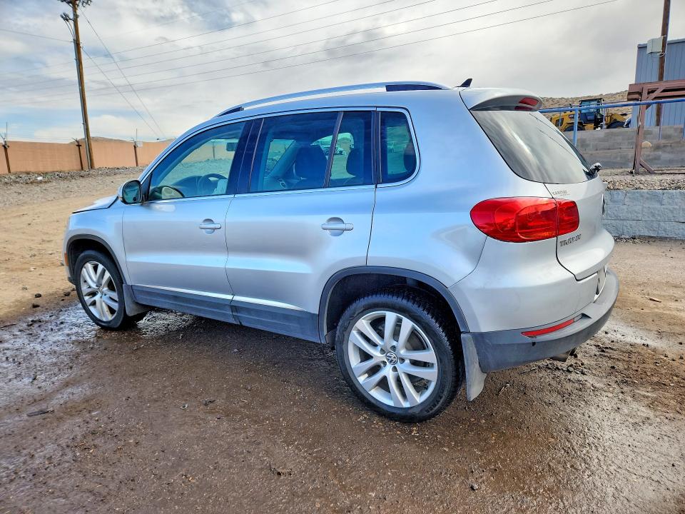 2013 Volkswagen Tiguan მანქანა იყიდება აუქციონზე, vin: WVGBV7AX3DW537832, აუქციონის ნომერი: 41981366
