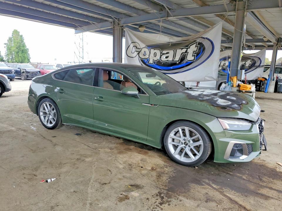 2024 Audi A5 მანქანა იყიდება აუქციონზე, vin: WAUFACF53RA021604, აუქციონის ნომერი: 47909026
