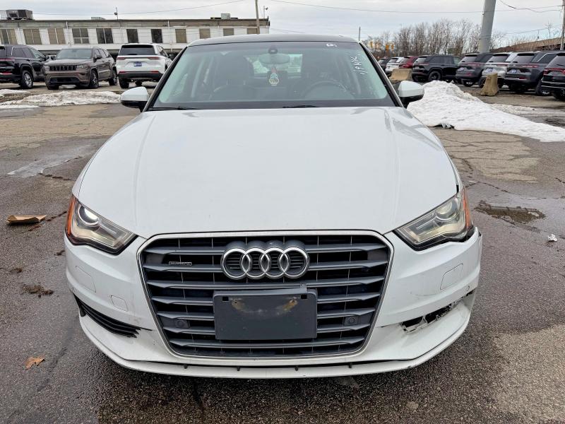 2015 Audi A3 მანქანა იყიდება აუქციონზე, vin: WAUEFGFF2F1131424, აუქციონის ნომერი: 45692816