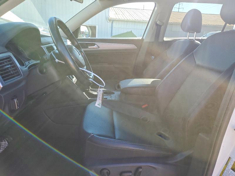 41827696 :رقم المزاد ، 1V2CR2CA8JC571320 vin ، 2018 Volkswagen Atlas مزاد بيع