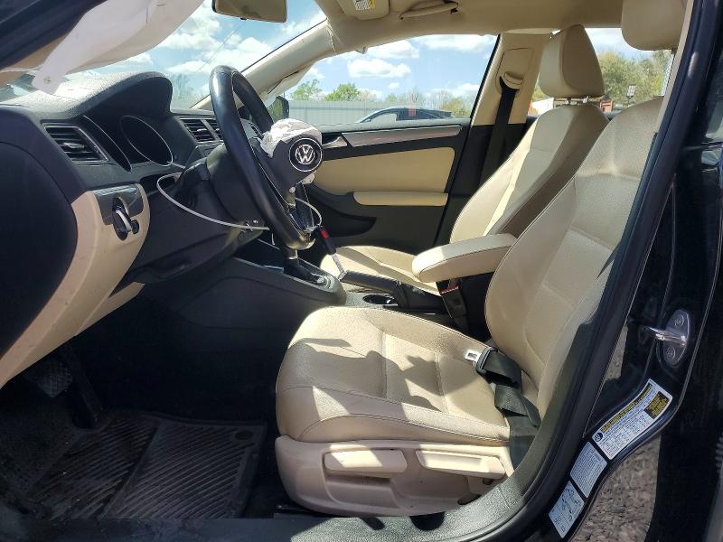46956086 :رقم المزاد ، 3VWDB7AJ5HM250206 vin ، 2017 Volkswagen Jetta مزاد بيع