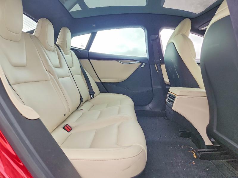 76513825 :رقم المزاد ، 5YJSA1E29LF364901 vin ، 2020 Tesla Model S مزاد بيع