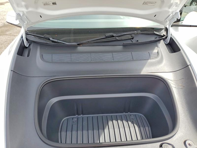 48149206 :رقم المزاد ، 7SAYGDEE9TF558870 vin ، 2026 Tesla Model Y مزاد بيع