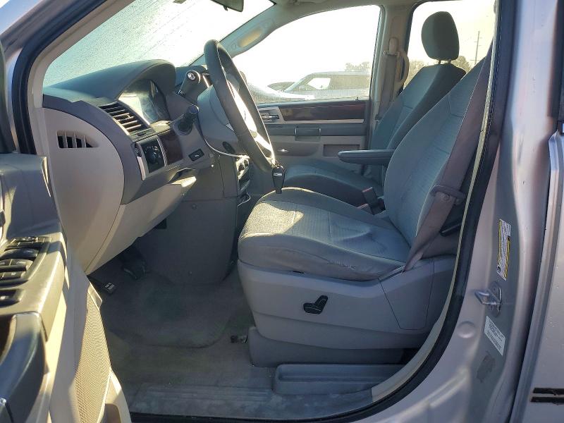 46917446 :رقم المزاد ، 2A4RR5D11AR200769 vin ، 2010 Chrysler Town & Country مزاد بيع