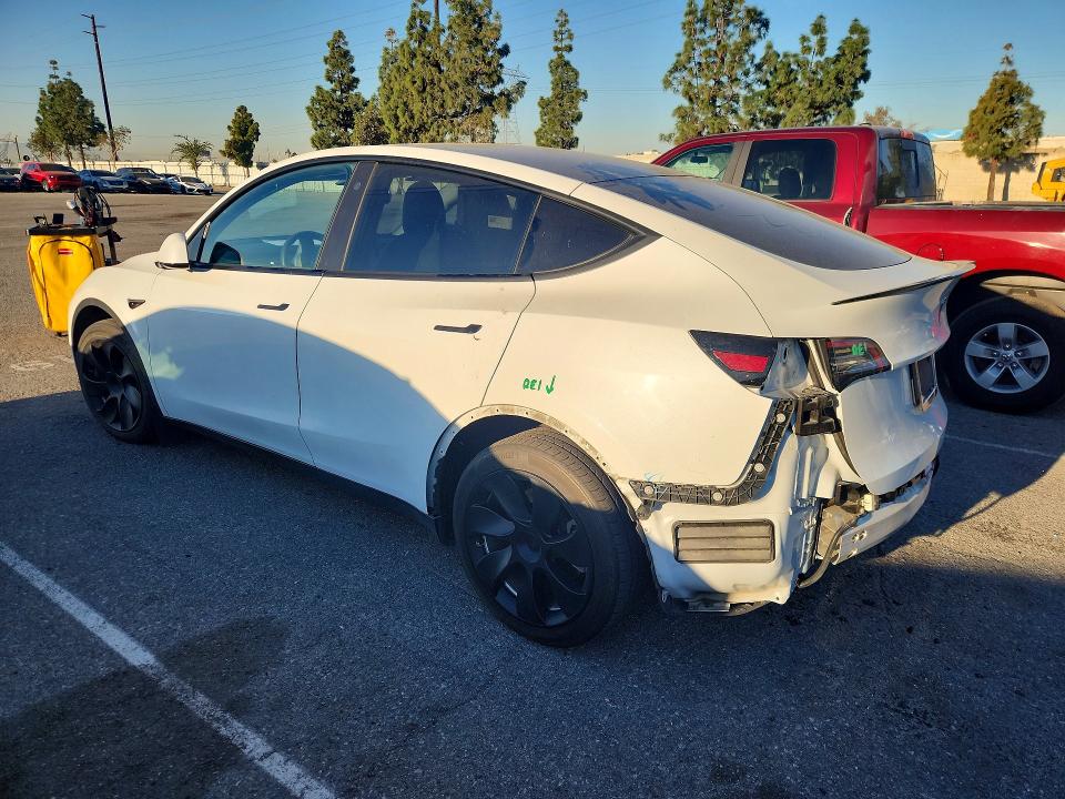 46687166 :رقم المزاد ، 5YJYGDEE7LF054685 vin ، 2020 Tesla Model Y مزاد بيع