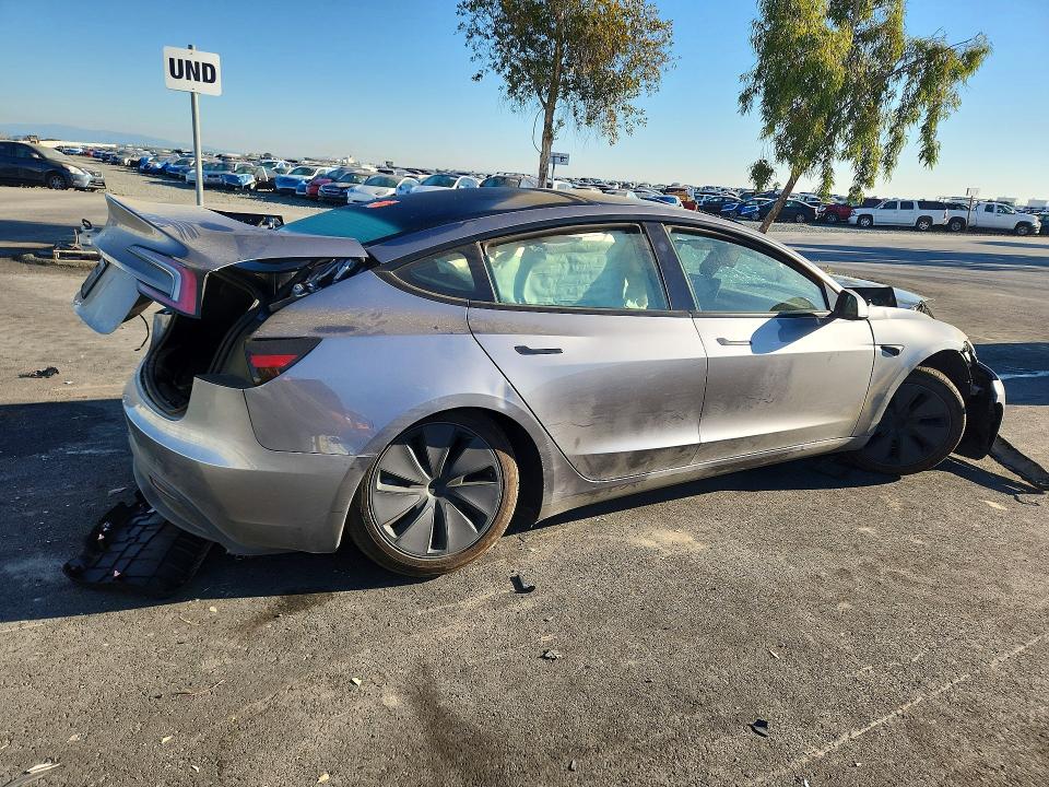 2025 Tesla Model 3 მანქანა იყიდება აუქციონზე, vin: 5YJ3E1EA1SF018985, აუქციონის ნომერი: 46733926
